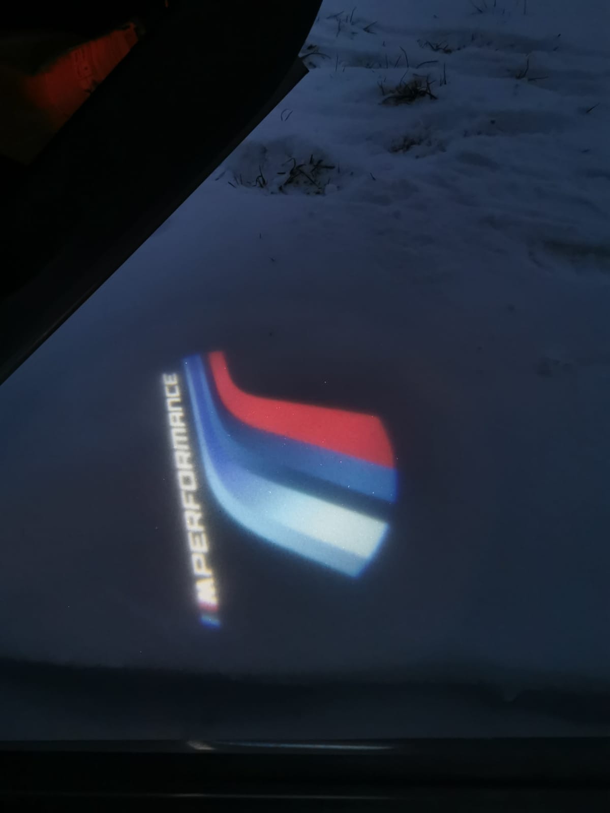 Türprojektor im Schnee - BMW 3er G20 G21 Forum - BMW 4er G22 G23 G26 Forum