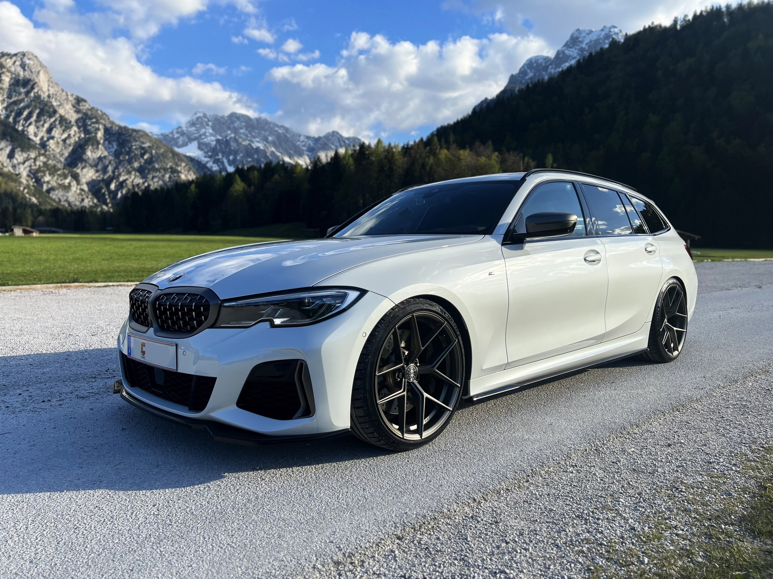 XStoneX's M340i mit Maxton Parts und Edelweiß LT°3 in Cerium