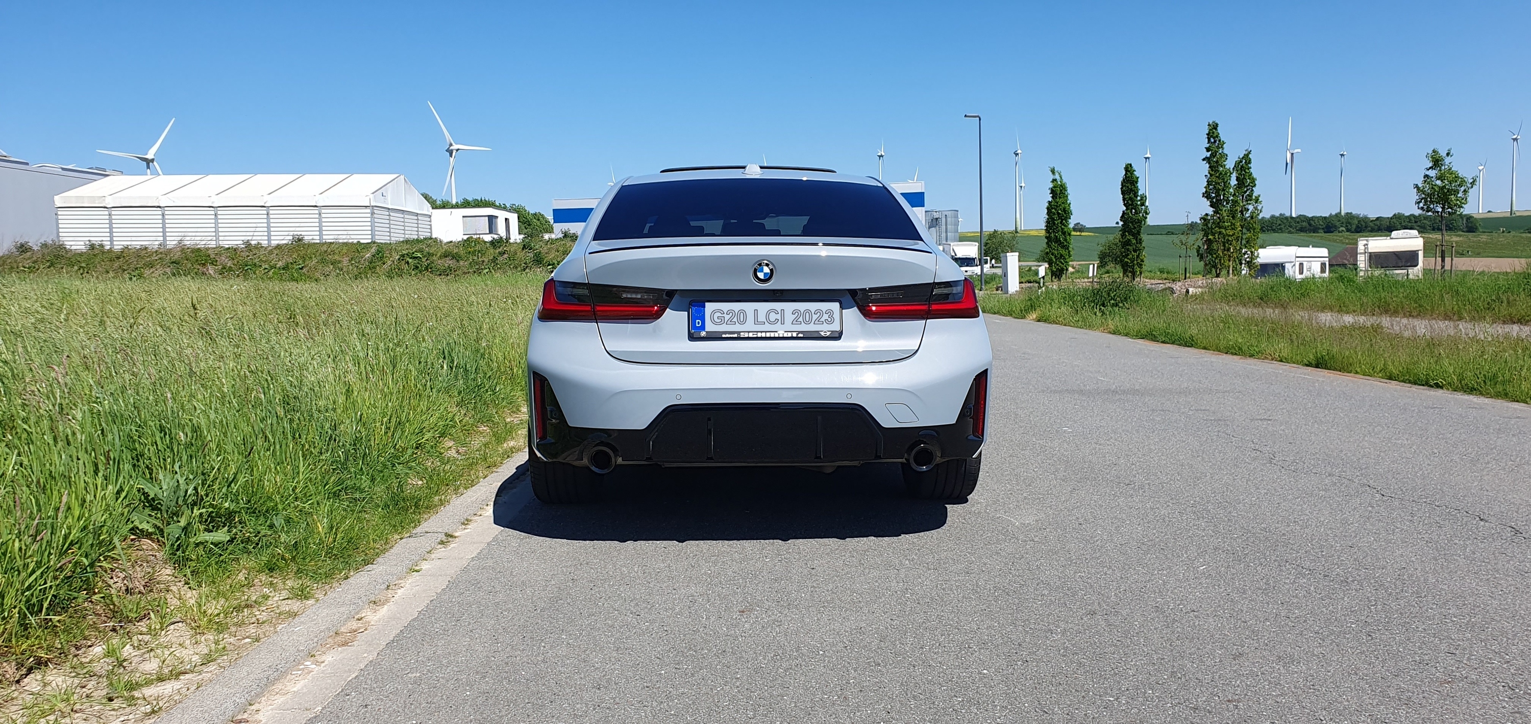 G20 LCI Brooklyn Grau mit Sommerreifen auf BMW 791 M Bicolor